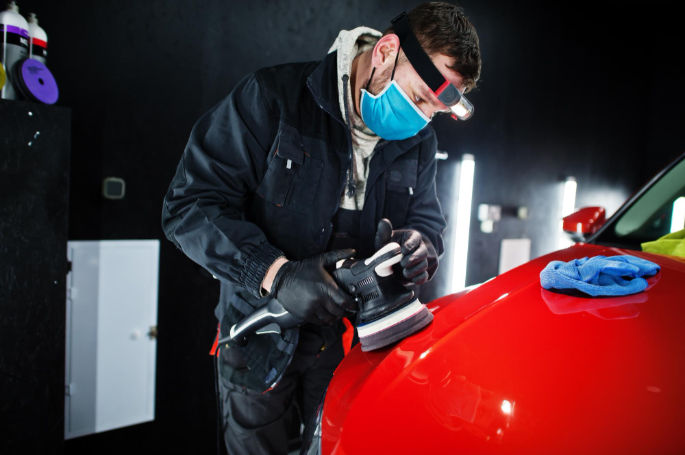 Professional car detailing and painting at Last Touch Tng